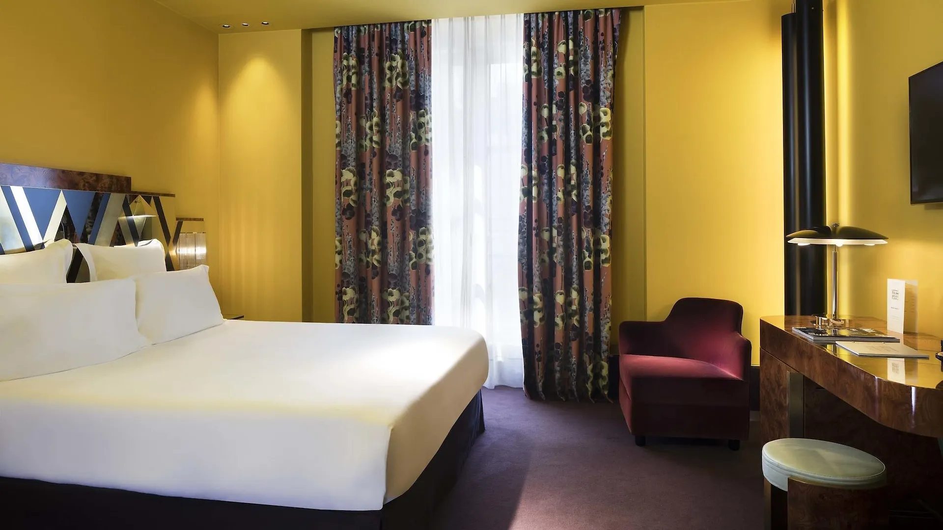 Hotel Saint-Marc Paris